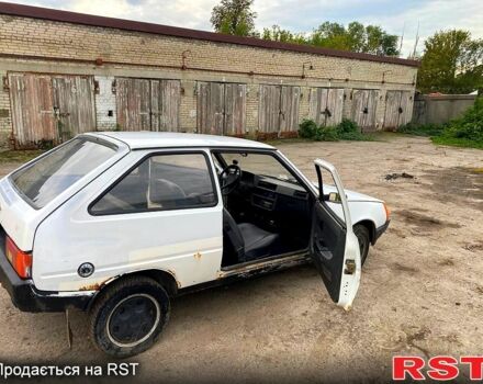 Белый ЗАЗ Таврия, объемом двигателя 1.1 л и пробегом 102 тыс. км за 950 $, фото 4 на Automoto.ua