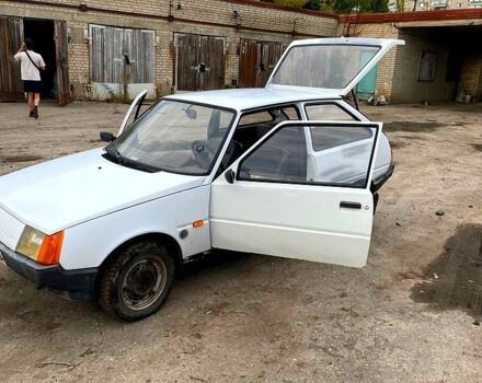 Белый ЗАЗ Таврия, объемом двигателя 1.1 л и пробегом 102 тыс. км за 950 $, фото 3 на Automoto.ua