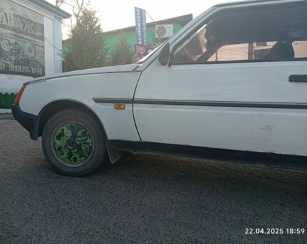 Белый ЗАЗ Таврия, объемом двигателя 1 л и пробегом 960 тыс. км за 358 $, фото 2 на Automoto.ua