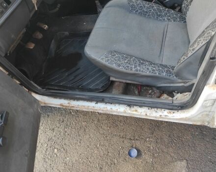 Белый ЗАЗ Таврия, объемом двигателя 1.2 л и пробегом 238 тыс. км за 500 $, фото 9 на Automoto.ua