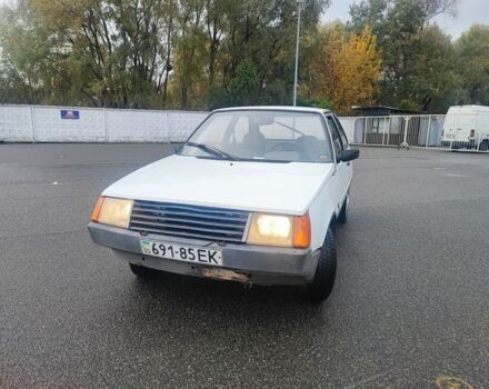 Белый ЗАЗ Таврия, объемом двигателя 2.45 л и пробегом 60 тыс. км за 423 $, фото 5 на Automoto.ua