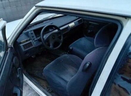 ЗАЗ Таврия 1987 в Кропивницком (Кировограде) на Automoto.ua Белый ЗАЗ Таврия, объемом двигателя 0 л и пробегом 100 тыс. км за 569 $, фото 1 на Automoto.ua