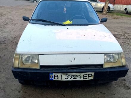 ЗАЗ Таврія 1990 у Горішні Плавні (Комсомольськ) на Automoto.ua Білий ЗАЗ Таврія, об'ємом двигуна 11 л та пробігом 400 тис. км за 500 $, фото 1 на Automoto.ua