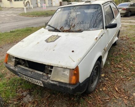 ЗАЗ Таврия 1990 в Запорожье на Automoto.ua Белый ЗАЗ Таврия, объемом двигателя 1.1 л и пробегом 300 тыс. км за 300 $, фото 1 на Automoto.ua