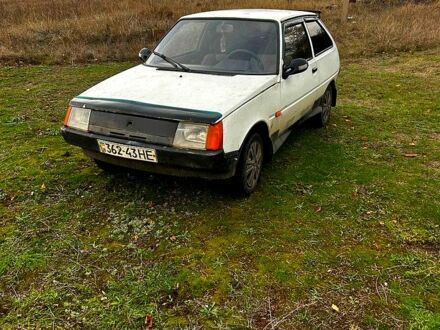 ЗАЗ Таврия 1991 в Вольнянске на Automoto.ua Белый ЗАЗ Таврия, объемом двигателя 1.1 л и пробегом 350 тыс. км за 400 $, фото 1 на Automoto.ua