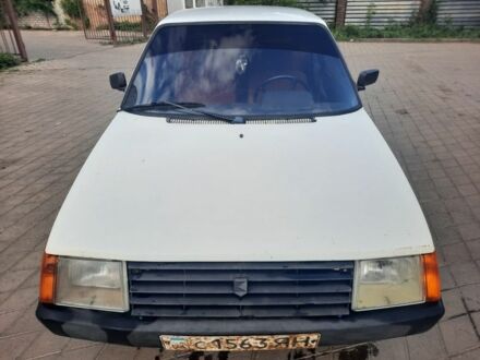 ЗАЗ Таврия 1992 в Славянске на Automoto.ua Белый ЗАЗ Таврия, объемом двигателя 1.2 л и пробегом 90 тыс. км за 653 $, фото 1 на Automoto.ua
