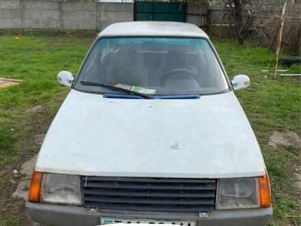 ЗАЗ Таврія 1992 у Апостолове на Automoto.ua Білий ЗАЗ Таврія, об'ємом двигуна 1.1 л та пробігом 850 тис. км за 330 $, фото 1 на Automoto.ua