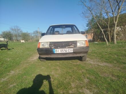 ЗАЗ Таврия 1992 в Борисполе на Automoto.ua Белый ЗАЗ Таврия, объемом двигателя 1.1 л и пробегом 20 тыс. км за 362 $, фото 1 на Automoto.ua