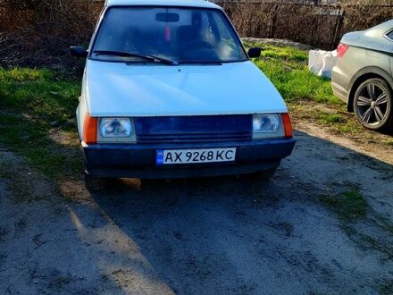 ЗАЗ Таврія 1993 у Харкові на Automoto.ua Білий ЗАЗ Таврія, об'ємом двигуна 1.3 л та пробігом 100 тис. км за 600 $, фото 1 на Automoto.ua