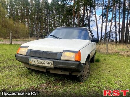 ЗАЗ Таврия 1993 в Изюме на Automoto.ua Белый ЗАЗ Таврия, объемом двигателя 11 л и пробегом 280 тыс. км за 600 $, фото 1 на Automoto.ua