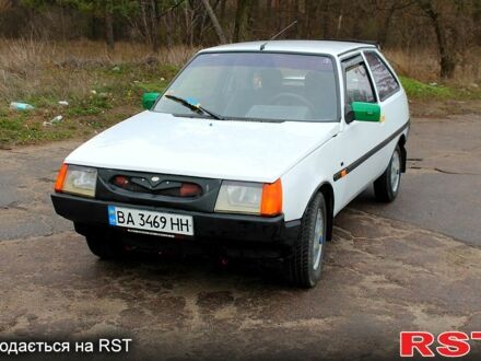 ЗАЗ Таврія 1998 у Кропивницькому (Кіровограді) на Automoto.ua Білий ЗАЗ Таврія, об'ємом двигуна 12 л та пробігом 120 тис. км за 950 $, фото 1 на Automoto.ua