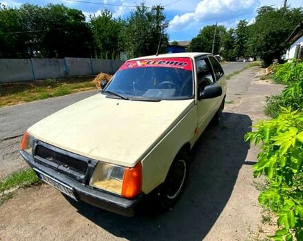 Бежевый ЗАЗ Таврия, объемом двигателя 1.1 л и пробегом 100 тыс. км за 360 $, фото 1 на Automoto.ua