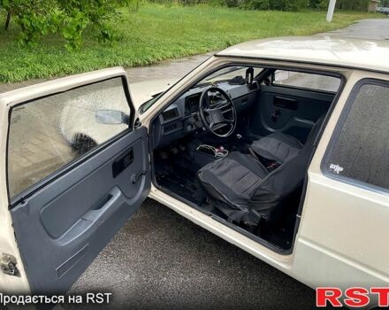 Бежевый ЗАЗ Таврия, объемом двигателя 1.1 л и пробегом 220 тыс. км за 700 $, фото 2 на Automoto.ua