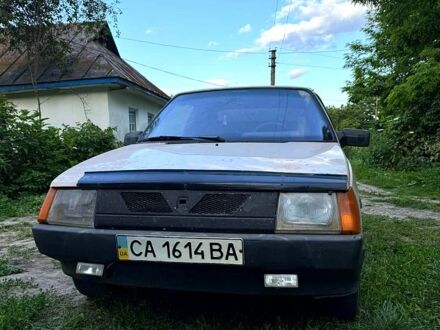 Бежевый ЗАЗ Таврия, объемом двигателя 1.2 л и пробегом 0 тыс. км за 200 $, фото 1 на Automoto.ua