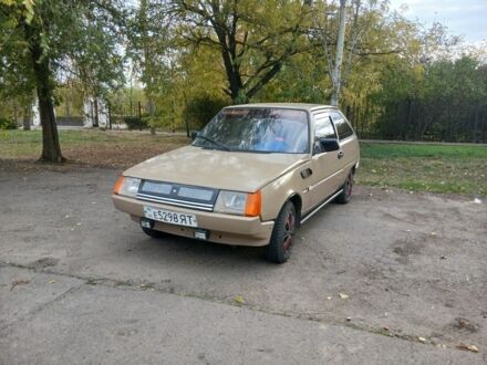 ЗАЗ Таврия 1995 в Никополе на Automoto.ua Коричневый ЗАЗ Таврия, объемом двигателя 0 л и пробегом 1000 тыс. км за 650 $, фото 1 на Automoto.ua