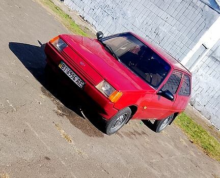 Красный ЗАЗ Таврия, объемом двигателя 1.2 л и пробегом 50 тыс. км за 600 $, фото 4 на Automoto.ua