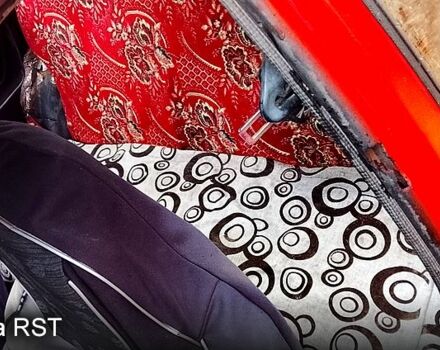 Червоний ЗАЗ Таврія, об'ємом двигуна 1.3 л та пробігом 200 тис. км за 360 $, фото 5 на Automoto.ua