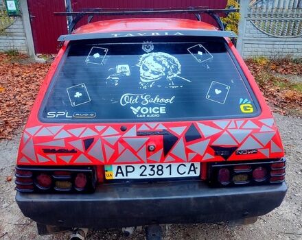 Красный ЗАЗ Таврия, объемом двигателя 1.1 л и пробегом 99 тыс. км за 600 $, фото 2 на Automoto.ua