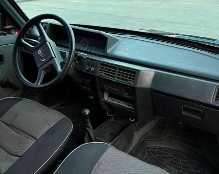 Красный ЗАЗ Таврия, объемом двигателя 1.1 л и пробегом 148 тыс. км за 680 $, фото 4 на Automoto.ua