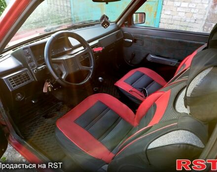 Красный ЗАЗ Таврия, объемом двигателя 1.1 л и пробегом 140 тыс. км за 600 $, фото 6 на Automoto.ua