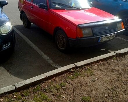 Красный ЗАЗ Таврия, объемом двигателя 1.1 л и пробегом 0 тыс. км за 950 $, фото 3 на Automoto.ua