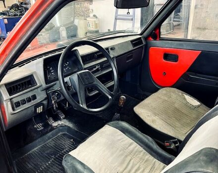 Красный ЗАЗ Таврия, объемом двигателя 1.1 л и пробегом 111 тыс. км за 361 $, фото 4 на Automoto.ua