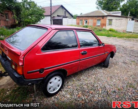 Красный ЗАЗ Таврия, объемом двигателя 1.2 л и пробегом 317 тыс. км за 950 $, фото 5 на Automoto.ua