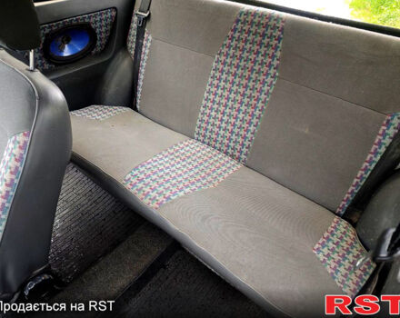 Красный ЗАЗ Таврия, объемом двигателя 1.2 л и пробегом 317 тыс. км за 950 $, фото 3 на Automoto.ua