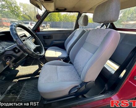 Красный ЗАЗ Таврия, объемом двигателя 1.1 л и пробегом 203 тыс. км за 750 $, фото 3 на Automoto.ua