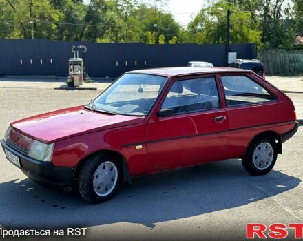 Красный ЗАЗ Таврия, объемом двигателя 1.1 л и пробегом 203 тыс. км за 750 $, фото 2 на Automoto.ua