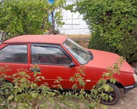 Червоний ЗАЗ Таврія, об'ємом двигуна 1 л та пробігом 999 тис. км за 30000 $, фото 3 на Automoto.ua