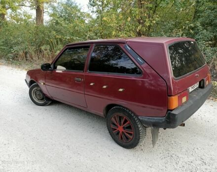 Красный ЗАЗ Таврия, объемом двигателя 1.2 л и пробегом 230 тыс. км за 714 $, фото 3 на Automoto.ua