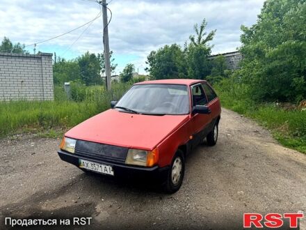 ЗАЗ Таврія 1992 у Харкові на Automoto.ua Червоний ЗАЗ Таврія, об'ємом двигуна 1.1 л та пробігом 0 тис. км за 700 $, фото 1 на Automoto.ua