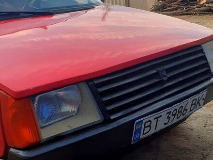 Красный ЗАЗ Таврия, объемом двигателя 1.1 л и пробегом 256 тыс. км за 600 $, фото 1 на Automoto.ua