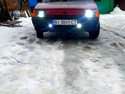 Красный ЗАЗ Таврия, объемом двигателя 1.2 л и пробегом 200 тыс. км за 1500 $, фото 1 на Automoto.ua
