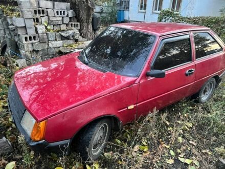 Красный ЗАЗ Таврия, объемом двигателя 1 л и пробегом 242 тыс. км за 524 $, фото 1 на Automoto.ua