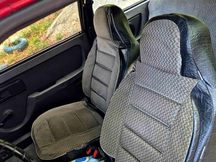 ЗАЗ Таврия 2004 в Днепре (Днепропетровске) на Automoto.ua Красный ЗАЗ Таврия, объемом двигателя 1.2 л и пробегом 141 тыс. км за 600 $, фото 1 на Automoto.ua