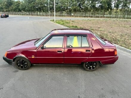 Красный ЗАЗ Таврия, объемом двигателя 1.2 л и пробегом 3 тыс. км за 711 $, фото 1 на Automoto.ua