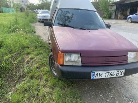 ЗАЗ Таврия 2010 в Новой Ушице на Automoto.ua Красный ЗАЗ Таврия, объемом двигателя 1.3 л и пробегом 160 тыс. км за 435 $, фото 1 на Automoto.ua