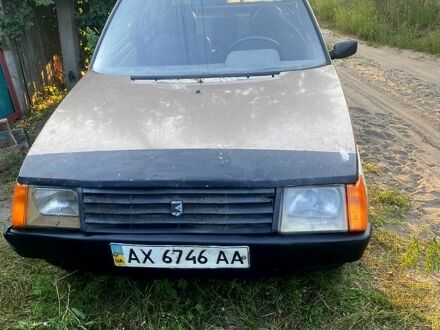 ЗАЗ Таврия 1992 в Змиеве на Automoto.ua ЗАЗ Таврия, объемом двигателя 1.2 л и пробегом 300 тыс. км за 300 $, фото 1 на Automoto.ua