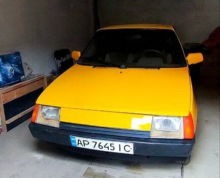 Желтый ЗАЗ Таврия, объемом двигателя 1.1 л и пробегом 275 тыс. км за 710 $, фото 1 на Automoto.ua