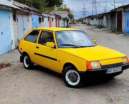 Желтый ЗАЗ Таврия, объемом двигателя 1.1 л и пробегом 275 тыс. км за 710 $, фото 3 на Automoto.ua