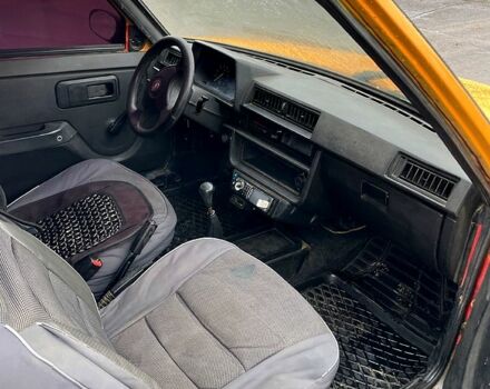 Желтый ЗАЗ Таврия, объемом двигателя 1.3 л и пробегом 200 тыс. км за 650 $, фото 10 на Automoto.ua