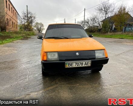 Желтый ЗАЗ Таврия, объемом двигателя 1.3 л и пробегом 200 тыс. км за 650 $, фото 1 на Automoto.ua