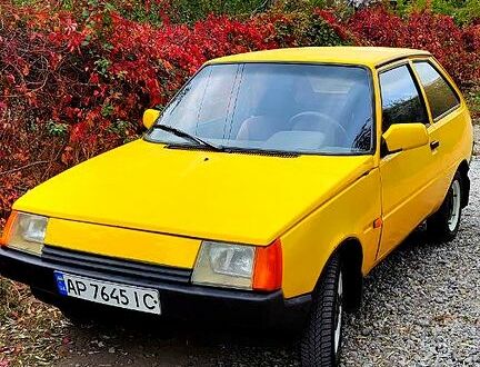 ЗАЗ Таврия 1991 в Запорожье на Automoto.ua Желтый ЗАЗ Таврия, объемом двигателя 1.1 л и пробегом 275 тыс. км за 710 $, фото 1 на Automoto.ua
