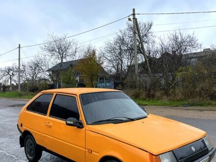 Желтый ЗАЗ Таврия, объемом двигателя 1.3 л и пробегом 200 тыс. км за 650 $, фото 1 на Automoto.ua