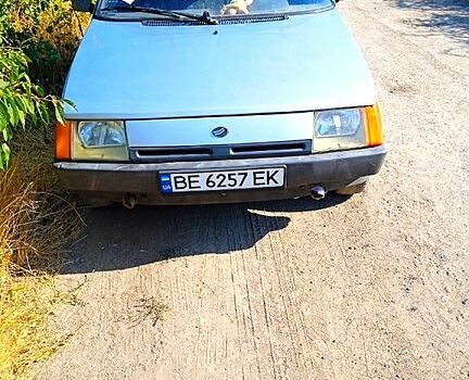 ЗАЗ Таврия 1998 в Николаеве на Automoto.ua Серый ЗАЗ Таврия, объемом двигателя 1.1 л и пробегом 0 тыс. км за 700 $, фото 1 на Automoto.ua