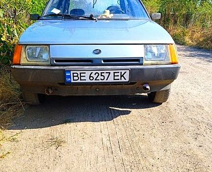 ЗАЗ Таврия 1998 в Николаеве на Automoto.ua Серый ЗАЗ Таврия, объемом двигателя 1.1 л и пробегом 0 тыс. км за 700 $, фото 2 на Automoto.ua