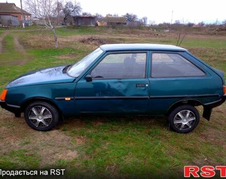 Зеленый ЗАЗ Таврия, объемом двигателя 11 л и пробегом 300 тыс. км за 600 $, фото 2 на Automoto.ua