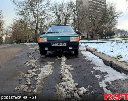 Зеленый ЗАЗ Таврия, объемом двигателя 1.1 л и пробегом 72 тыс. км за 1700 $, фото 3 на Automoto.ua
